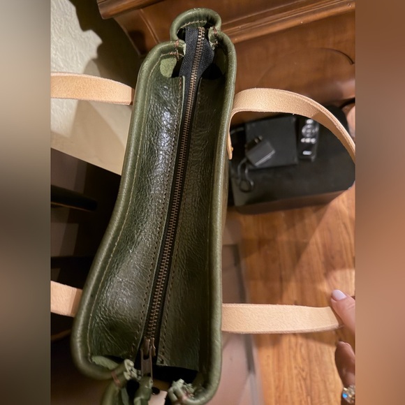 Go Forth Goods Jade Bison Rennie Bag with Natural Leather Handles and Strap - Picture 4 of 4